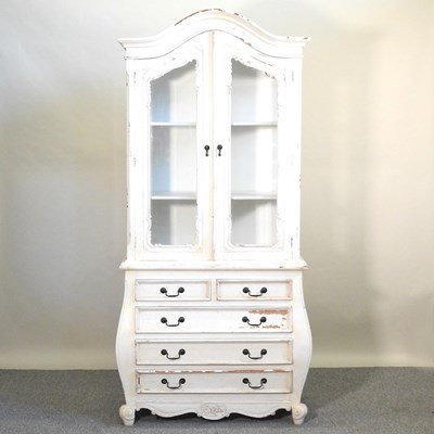 Lot 131 - A French cabinet