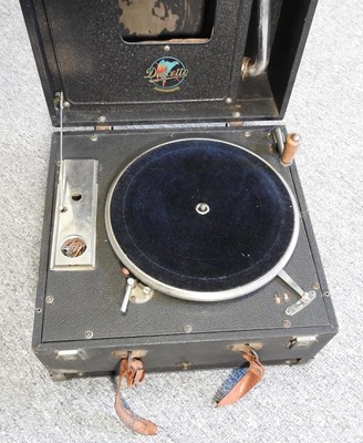 Lot 138 - A gramophone