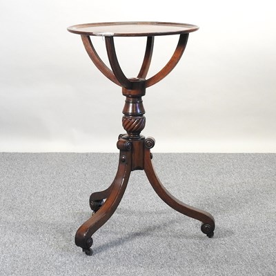 Lot 565 - A globe stand