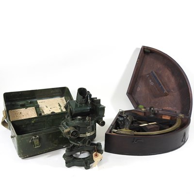 Lot 569 - A sextant and theodolite