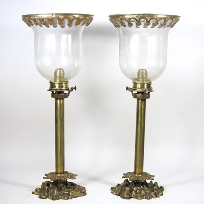 Lot 293 - A pair of storm lamps