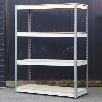 Lot 587 - A racking shelf