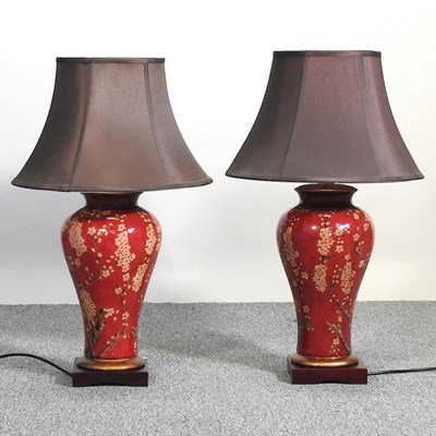 Lot 298 - A pair of table lamps