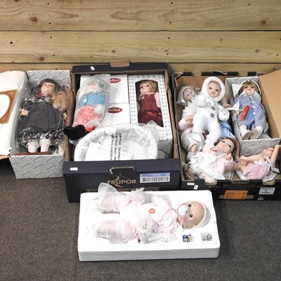 Lot 299 - A collection of dolls