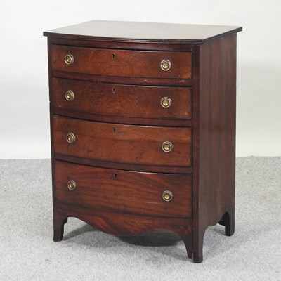 Lot 346 - An early 20th century mahogany bow front chest