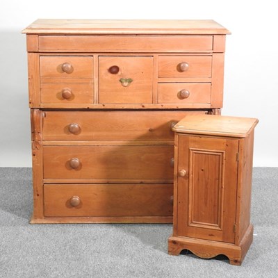 Lot 72 - A chest and cabinet