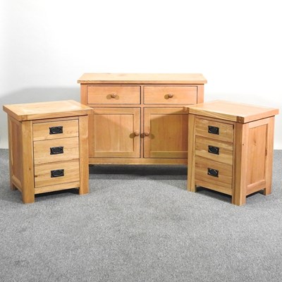 Lot 153 - A cabinet and chests