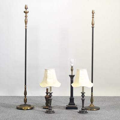 Lot 669 - A collection of lamps