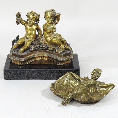 Lot 575 - Two figures