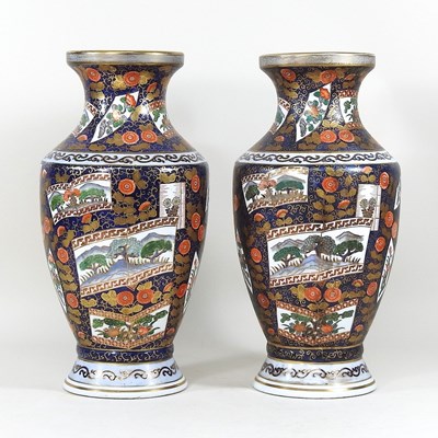 Lot 119 - A pair of vases