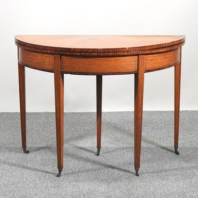 Lot 203 - A satinwood card table