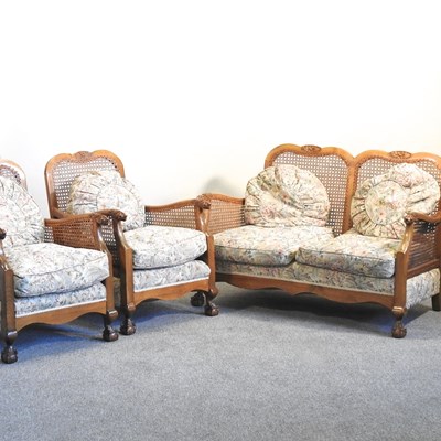 Lot 172 - A bergere suite