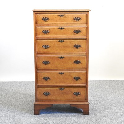 Lot 512 - A walnut chest