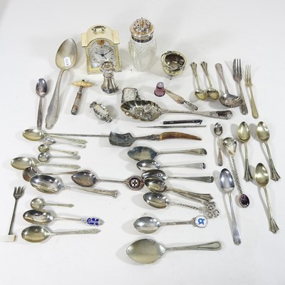 Lot 274 - A collection of silver