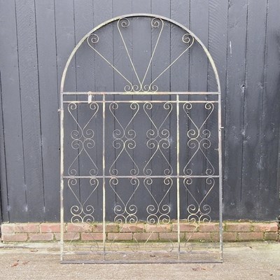 Lot 364 - A gate