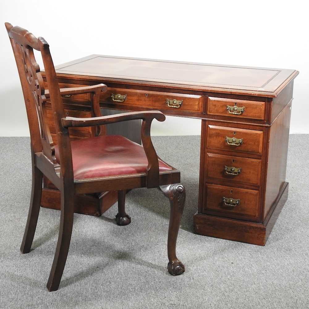 Lot 49 - A Victorian desk