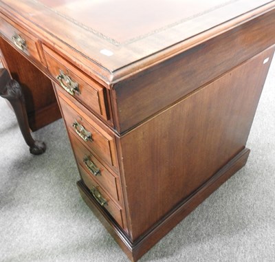 Lot 49 - A Victorian desk