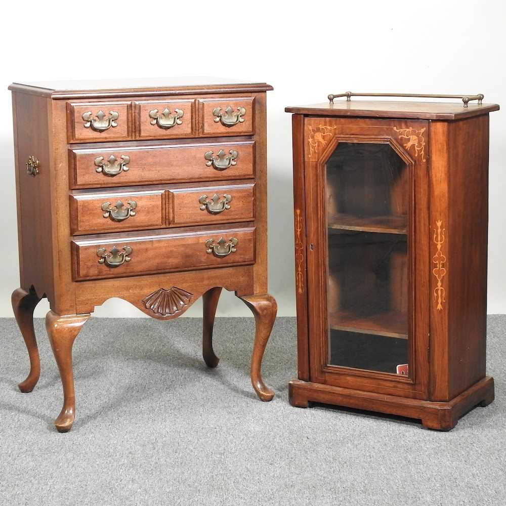 Lot 121 - A chest and cabinet