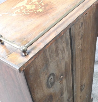 Lot 121 - A chest and cabinet