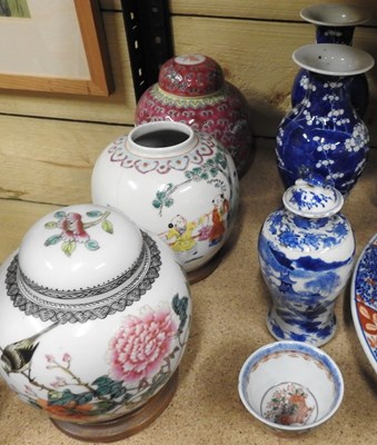 Lot 424 - Various oriental porcelain