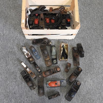 Lot 634 - A collection of planes