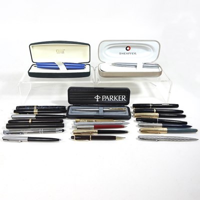 Lot 465 - A collection of pens