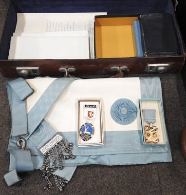 Lot 464 - A collection of items