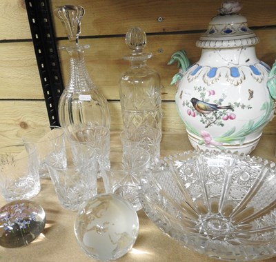 Lot 528 - Various glassware