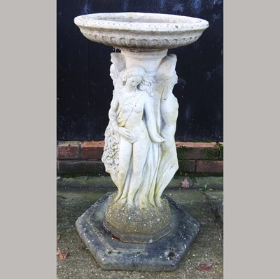 Lot 391 - A bird bath