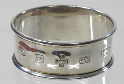 Lot 46 - A Millennium silver napkin ring