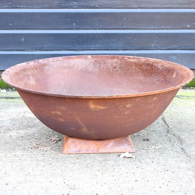 Lot 19 - A fire pit