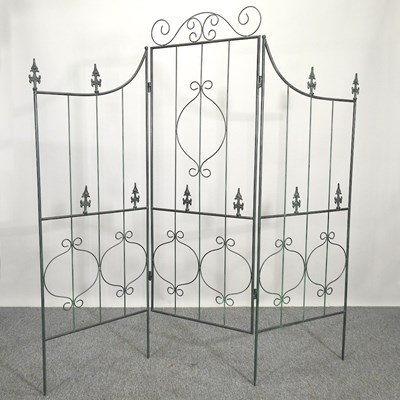 Lot 182 - A garden screen