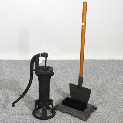 Lot 325 - A pump