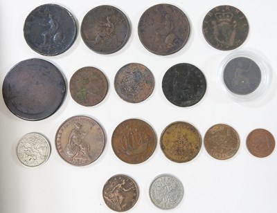 Lot 76 - A collection of English copper coins