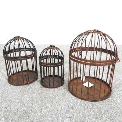 Lot 199 - A bird cage