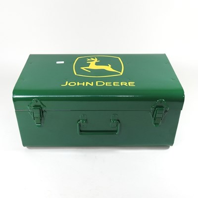 Lot 509 - A toolbox