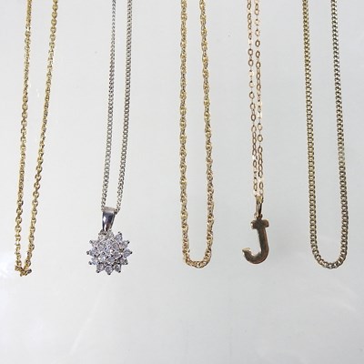 Lot 478 - Various necklaces