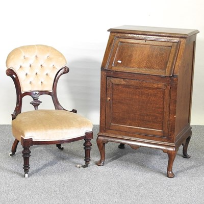 Lot 75 - A bureau and chair