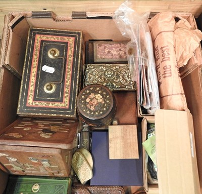 Lot 351 - A collection of items