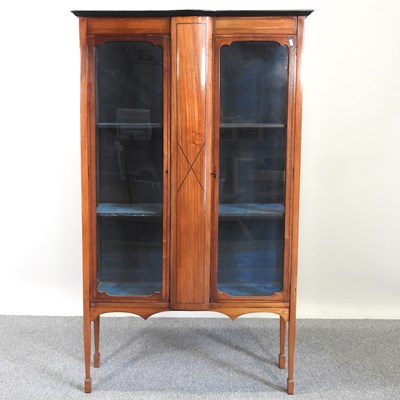 Lot 239 - A display cabinet