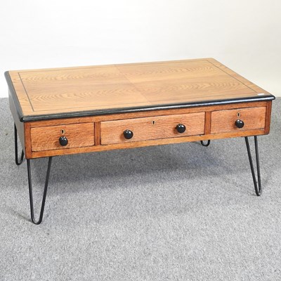 Lot 501 - A coffee table