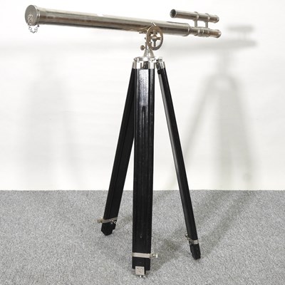 Lot 213 - A telescope