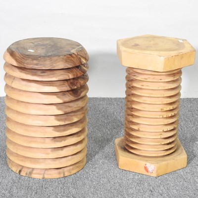 Lot 517 - Two stools