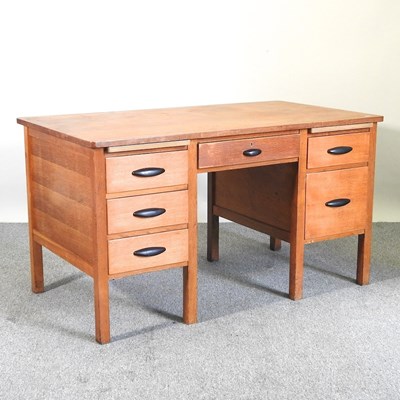 Lot 191 - A desk