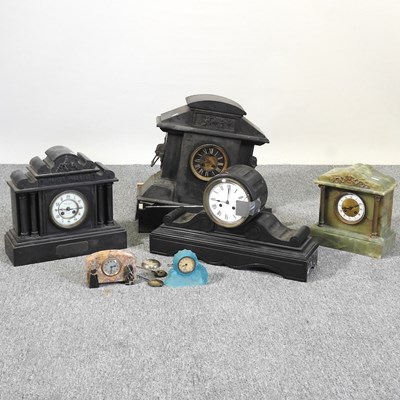 Lot 113 - A collection of clocks