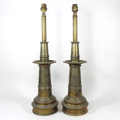 Lot 306 - A pair of lamps