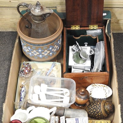 Lot 277 - A collection of items