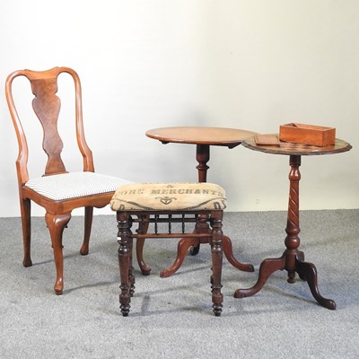 Lot 258 - A collection of furniture