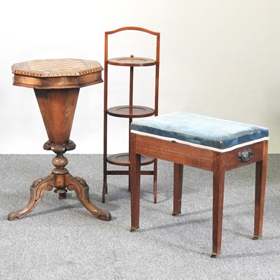 Lot 496 - A box, stool and stand