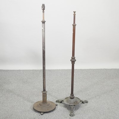 Lot 609 - A Victorian brass telescopic standard lamp